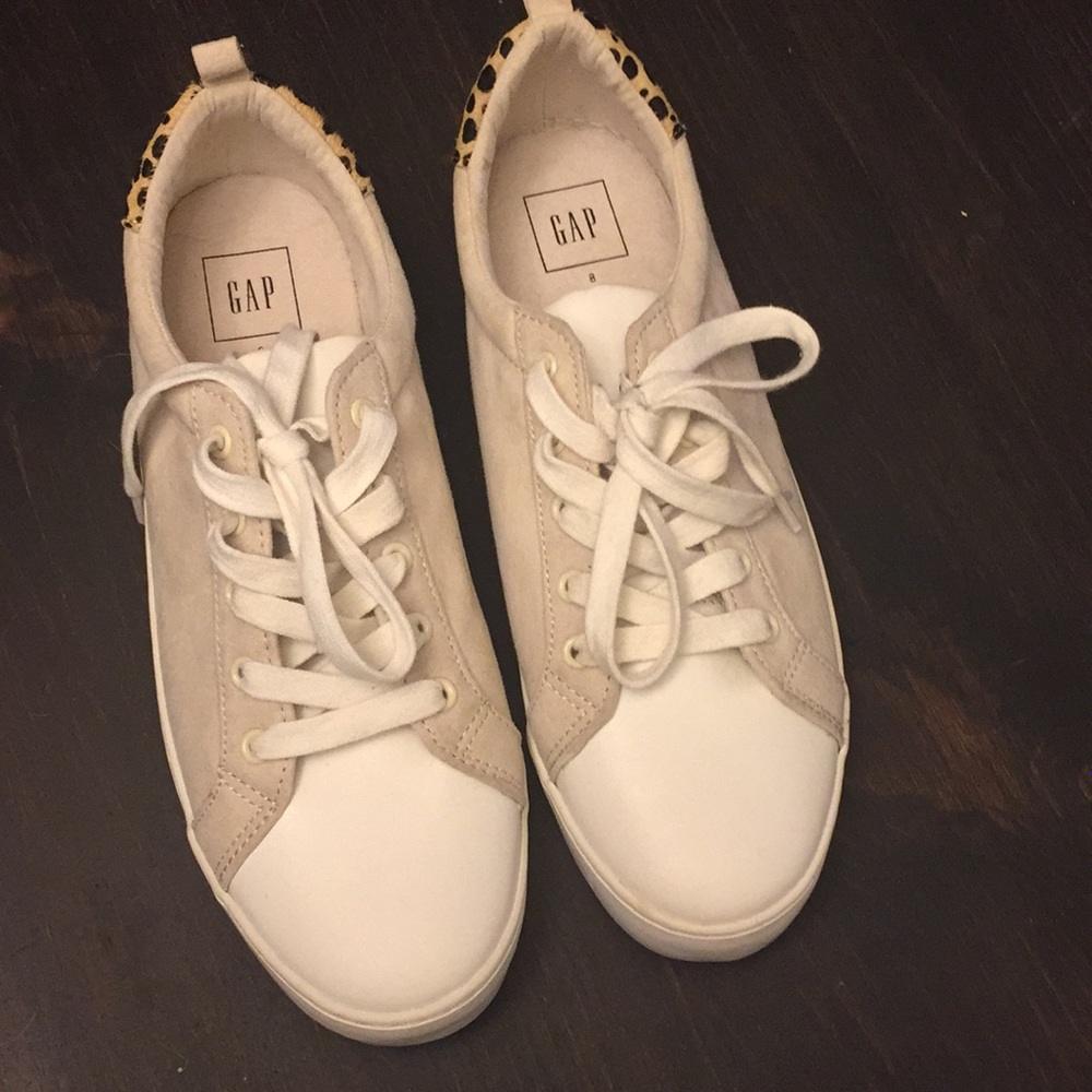 Gap Sneakers Size 8 Barely Used